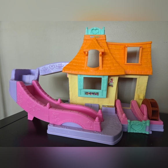 Fisher-Price Other - ‼️RARE‼️Little People Disney Princess Belles Klip Klop Cottage Castle